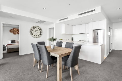 Waterfront Melbourne Apartments - Accommodation Burleigh 31