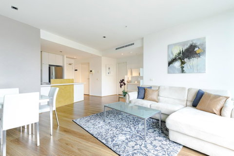 Waterfront Melbourne Apartments - Accommodation Burleigh 36