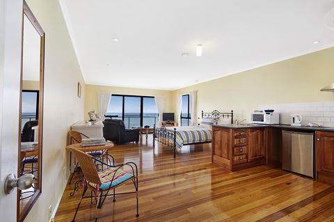 Clifftop Apartments Portland Vic - Accommodation Burleigh 2