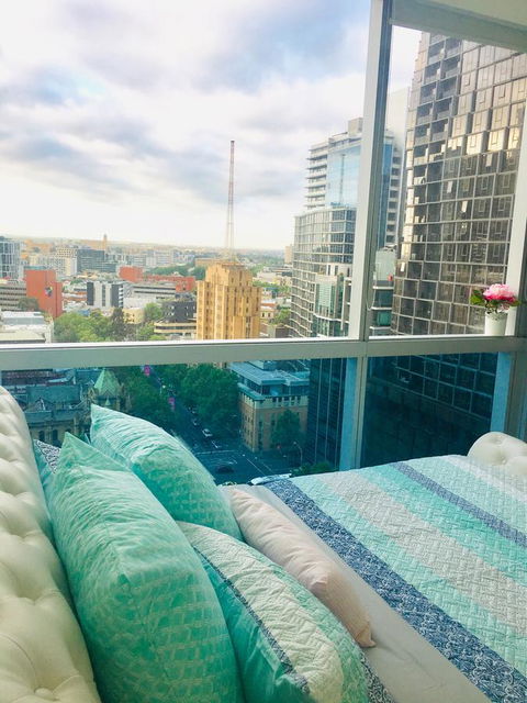 La Maison - Great View, Free Parking, Pool, Gym, Perfectly Located 2BR Apartment - Accommodation Burleigh 19