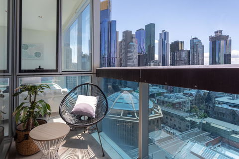 La Maison - Great View, Free Parking, Pool, Gym, Perfectly Located 2BR Apartment - Accommodation Burleigh 17