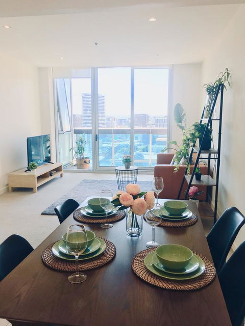 La Maison - Great View, Free Parking, Pool, Gym, Perfectly Located 2BR Apartment - Accommodation Burleigh 24