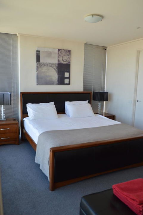 3BR Apartment At Victoria Tower Southbank - Accommodation Burleigh 7