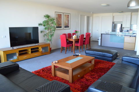 3BR Apartment At Victoria Tower Southbank - Accommodation Burleigh 0