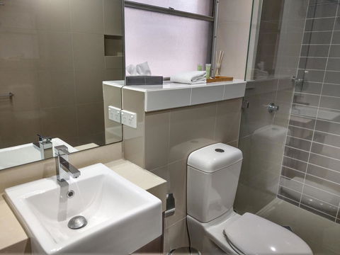 North Melbourne Retreat - Accommodation Burleigh 10