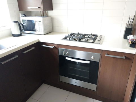 North Melbourne Retreat - Accommodation Burleigh 7
