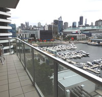 AKOM Docklands - Accommodation Burleigh
