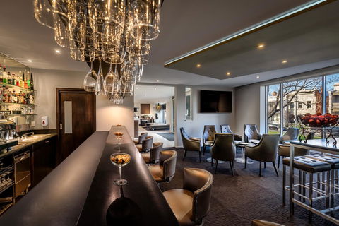 BEST WESTERN PLUS Travel Inn - Accommodation Burleigh 3