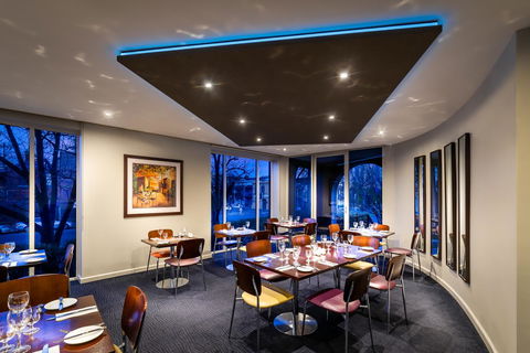 BEST WESTERN PLUS Travel Inn - Accommodation Burleigh 4