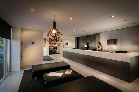 BEST WESTERN PLUS Travel Inn - Accommodation Burleigh 9