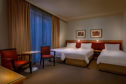 BEST WESTERN PLUS Travel Inn - Accommodation Burleigh 43