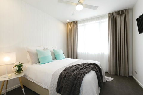Lakes Edge Apartments - Accommodation Burleigh 1