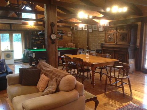 Mud Hollow Barn - Accommodation Burleigh 5