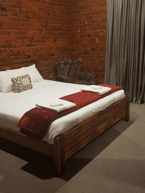 Sublime Spa Apartments - Accommodation Burleigh 14