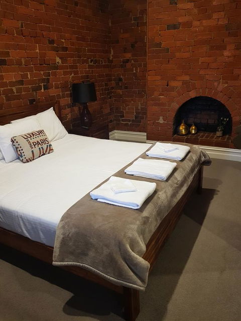 Sublime Spa Apartments - Accommodation Burleigh 1