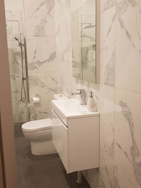 Sublime Spa Apartments - Accommodation Burleigh 15
