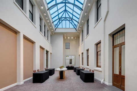 Rendezvous Hotel Melbourne - Accommodation Burleigh 16