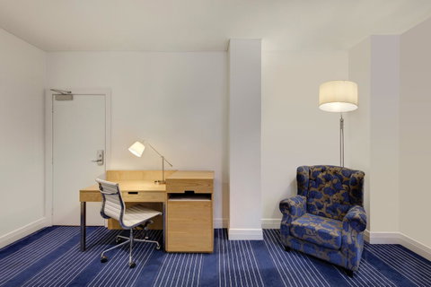 Rendezvous Hotel Melbourne - Accommodation Burleigh 2