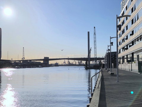 Pride Docklands Waterfront Apartment City View - Accommodation Burleigh 6