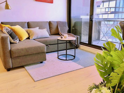 Pride Docklands Waterfront Apartment City View - Accommodation Burleigh 12