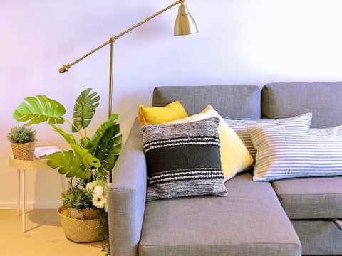 Pride Docklands Waterfront Apartment City View - Accommodation Burleigh 29