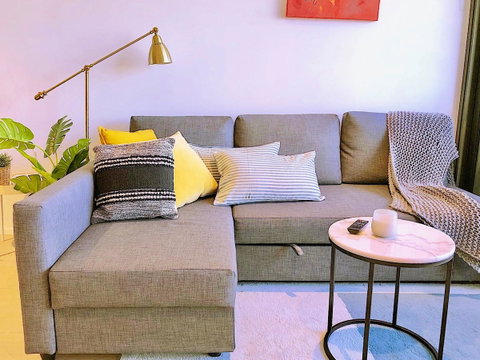 Pride Docklands Waterfront Apartment City View - Accommodation Burleigh 32