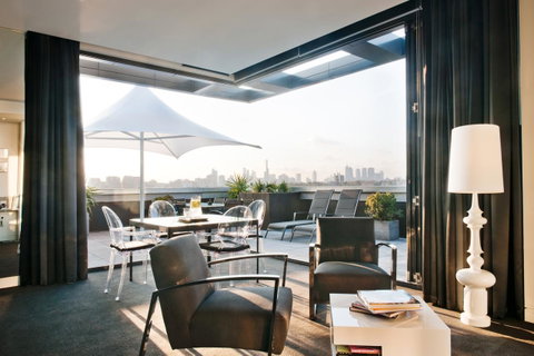 The Cullen Melbourne - Art Series - Accommodation Burleigh 20