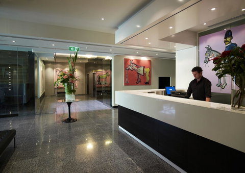 The Cullen Melbourne - Art Series - Accommodation Burleigh 44