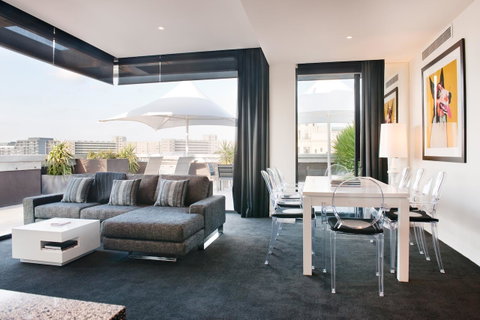 The Cullen Melbourne - Art Series - Accommodation Burleigh 12