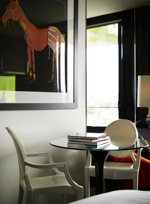 The Cullen Melbourne - Art Series - Accommodation Burleigh 1