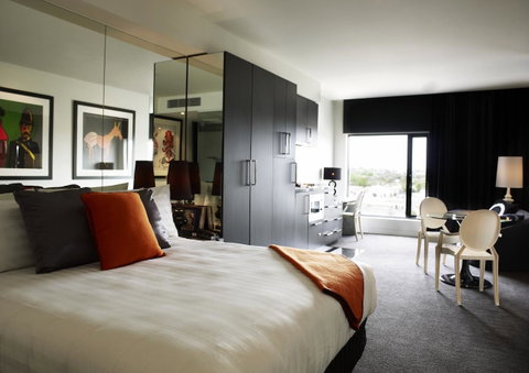 The Cullen Melbourne - Art Series - Accommodation Burleigh 3