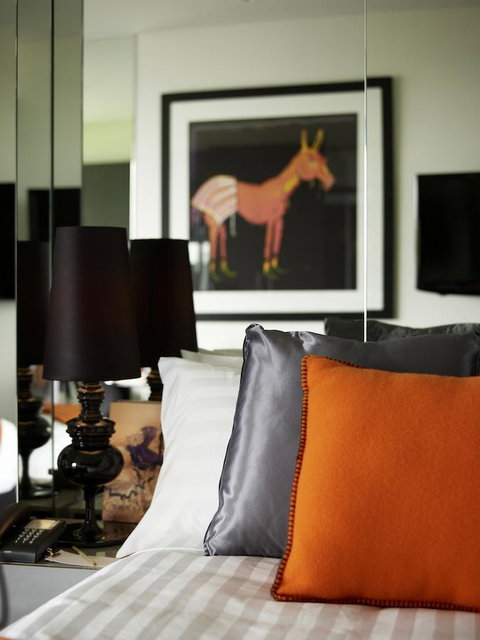 The Cullen Melbourne - Art Series - Accommodation Burleigh 8