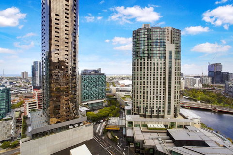 Corporate Keys - Freshwater Place - Accommodation Burleigh 29