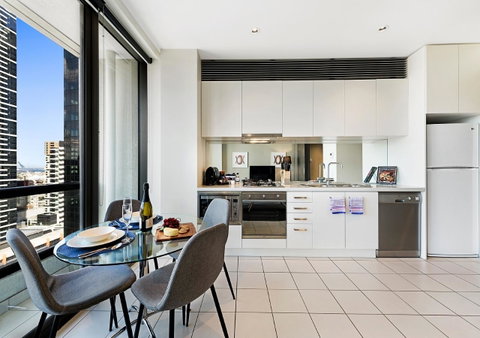 Corporate Keys - Freshwater Place - Accommodation Burleigh 13
