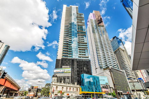 Cloud9 Luxury Apartments - Accommodation Burleigh 17