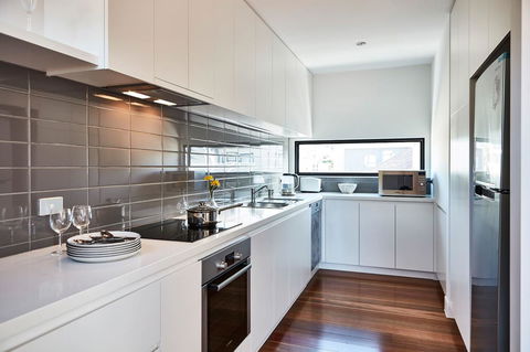 Richmond Â· 3 Level Architecturally Designed Richmond House - Accommodation Burleigh 6