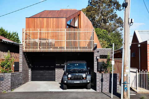 Richmond Â· 3 Level Architecturally Designed Richmond House - Accommodation Burleigh 15