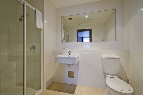 City Square Motel - Accommodation Burleigh 25