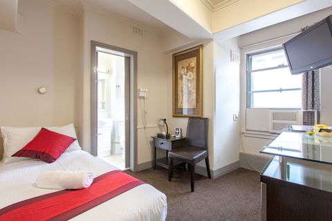 City Square Motel - Accommodation Burleigh 8