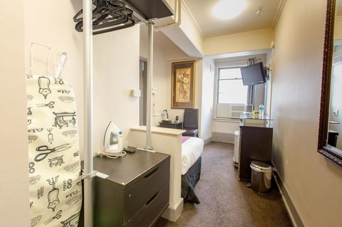 City Square Motel - Accommodation Burleigh 2