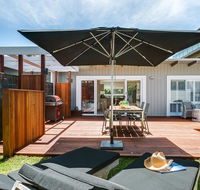 Capella Villa No. 4 - stunning luxury decor inside and out - Accommodation Burleigh