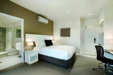 Punthill Oakleigh - Accommodation Burleigh 4