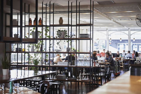 Plough Hotel - Accommodation Burleigh 17