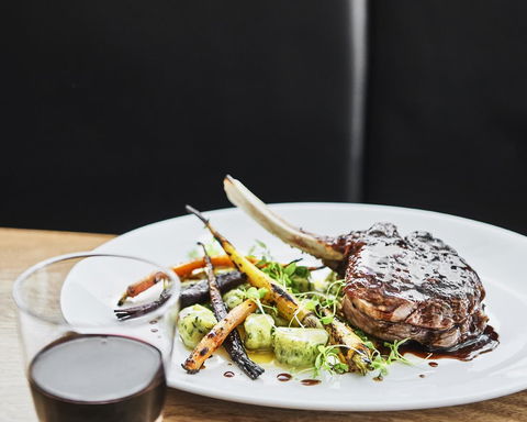 Plough Hotel - Accommodation Burleigh 21