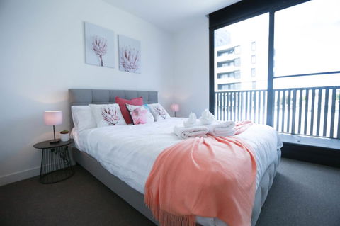 Box Hill 2 Bedroom Apt (La Maison) 02 - Accommodation Burleigh 3