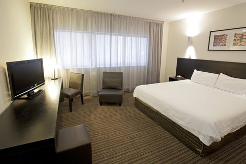 Causeway 353 Hotel - Accommodation Burleigh 23