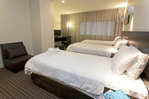 Causeway 353 Hotel - Accommodation Burleigh 20