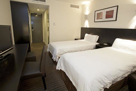 Causeway 353 Hotel - Accommodation Burleigh 26