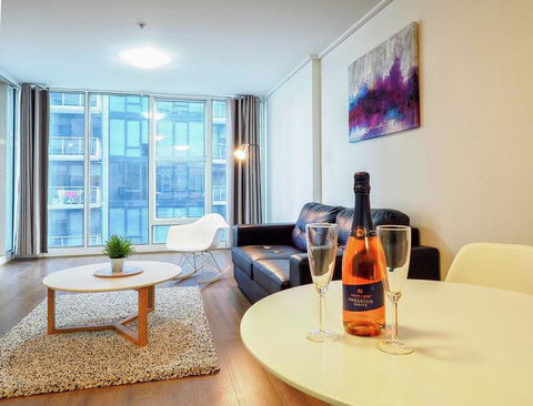 Premier Stays Melbourne - Accommodation Burleigh 6
