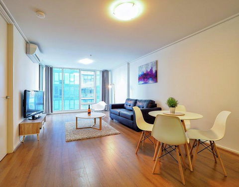 Premier Stays Melbourne - Accommodation Burleigh 5